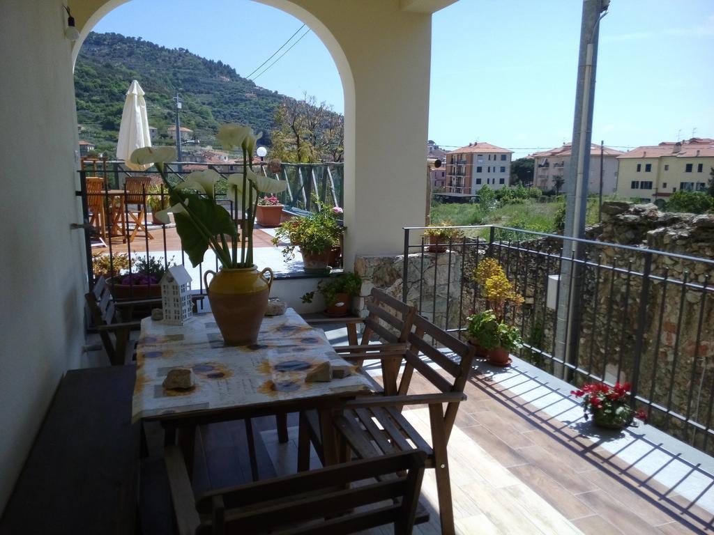 Casa Papaveri Rossi Finale Ligure Cameră foto