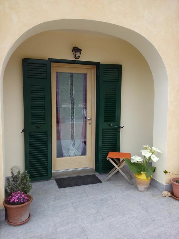 Casa Papaveri Rossi Finale Ligure Cameră foto